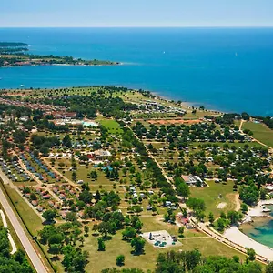 4* Ferienpark Happy Camp Mobile Homes In Park Umag