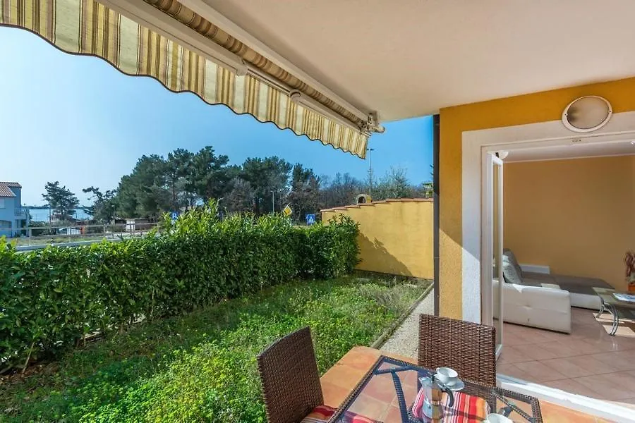 Apartment Mirjana In Karigador Croatia