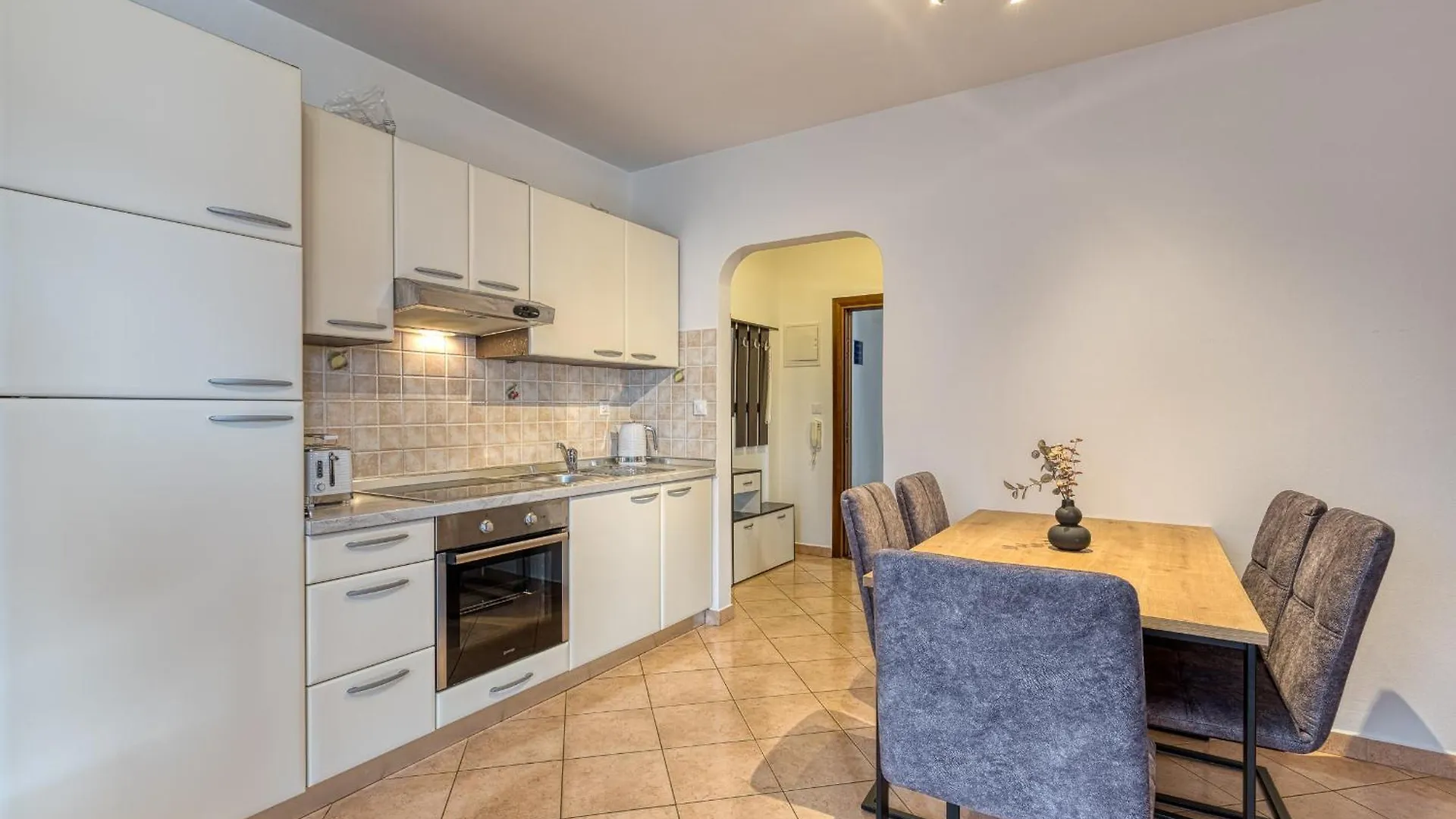 Apartment Mirjana In Karigador 0*,