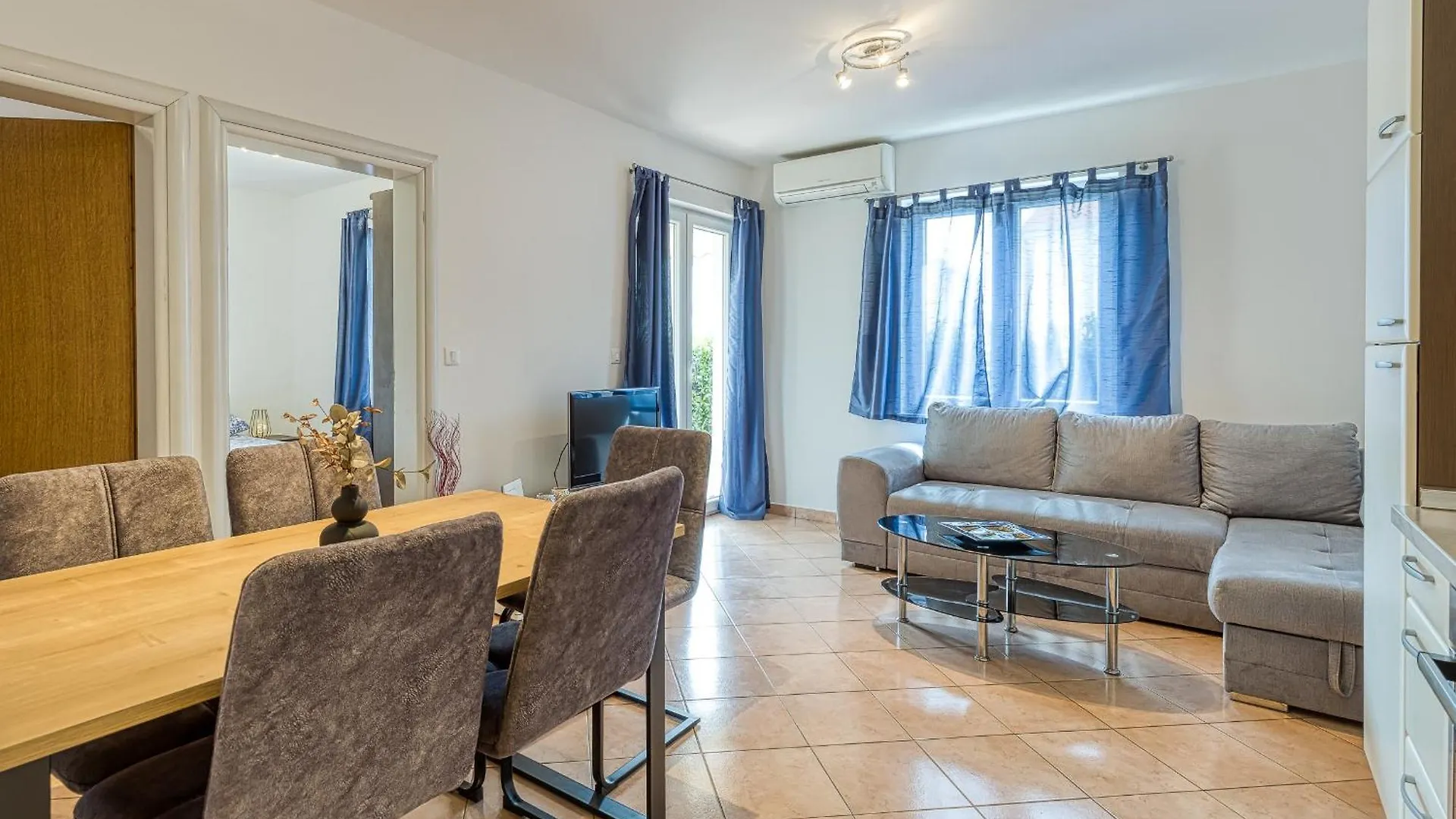 Apartment Mirjana In Karigador