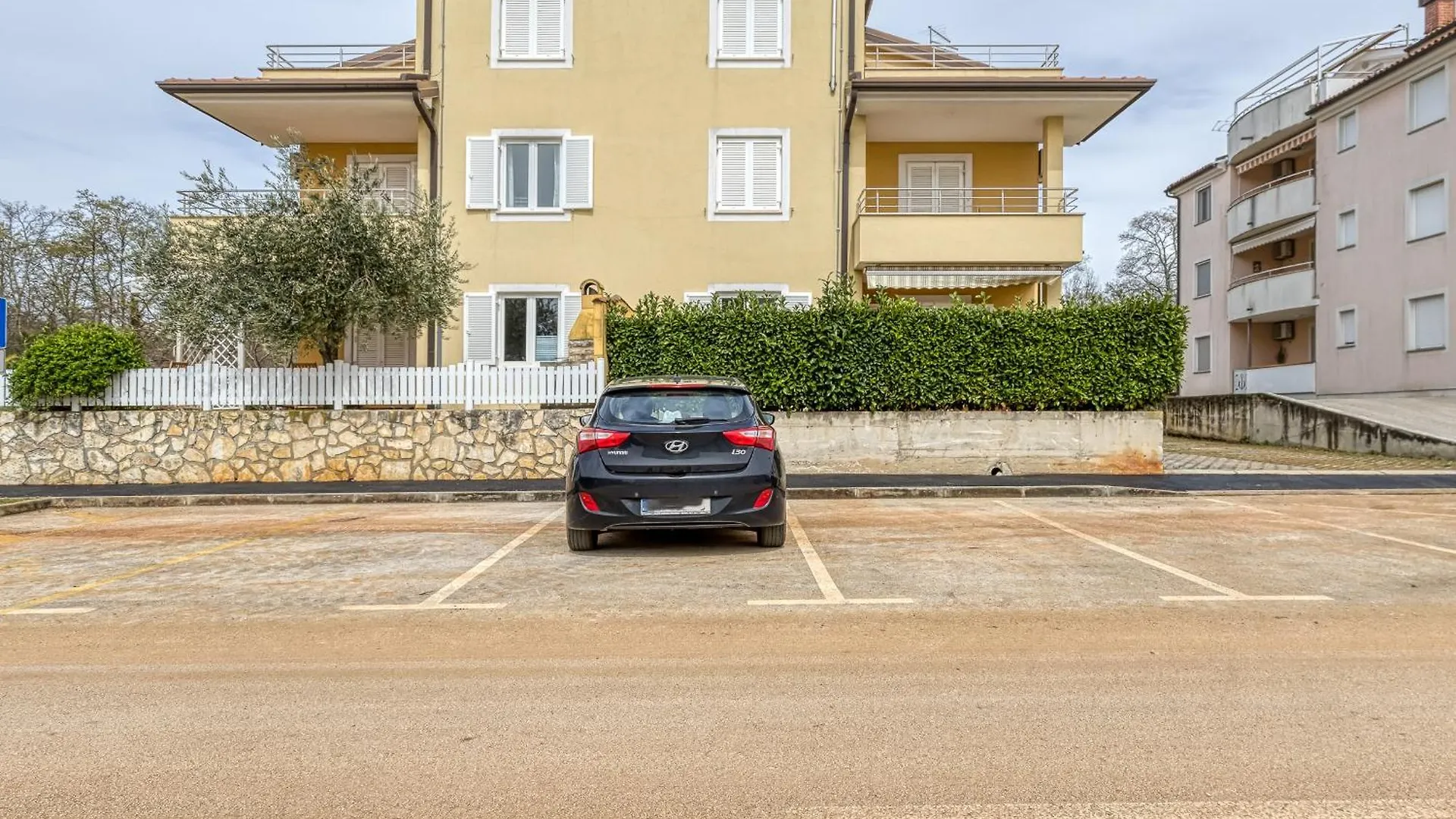 Apartment Mirjana In Karigador Croatia